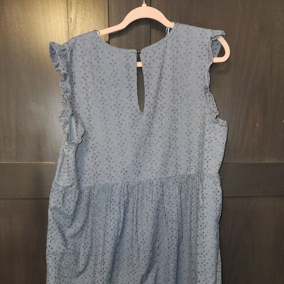 Blue eyelet dress - Picture 2 of 5